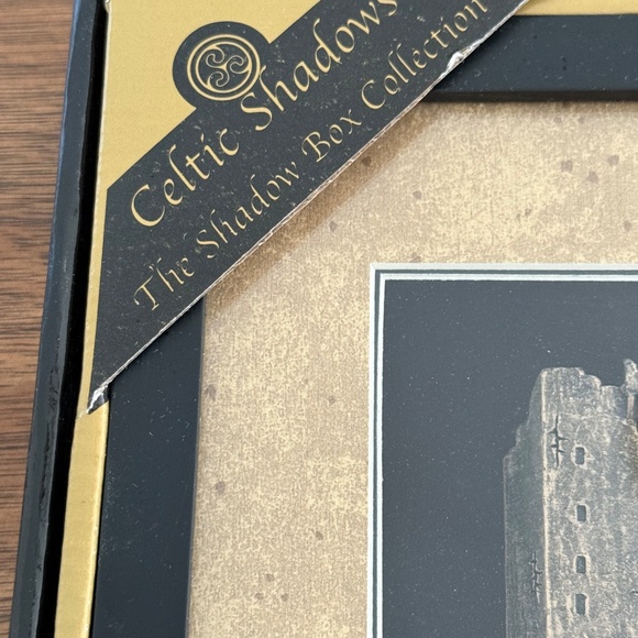 Celtic Shadow Box Collection Bronze Medieval Irish Castle Vintage New in Box - Picture 3 of 5
